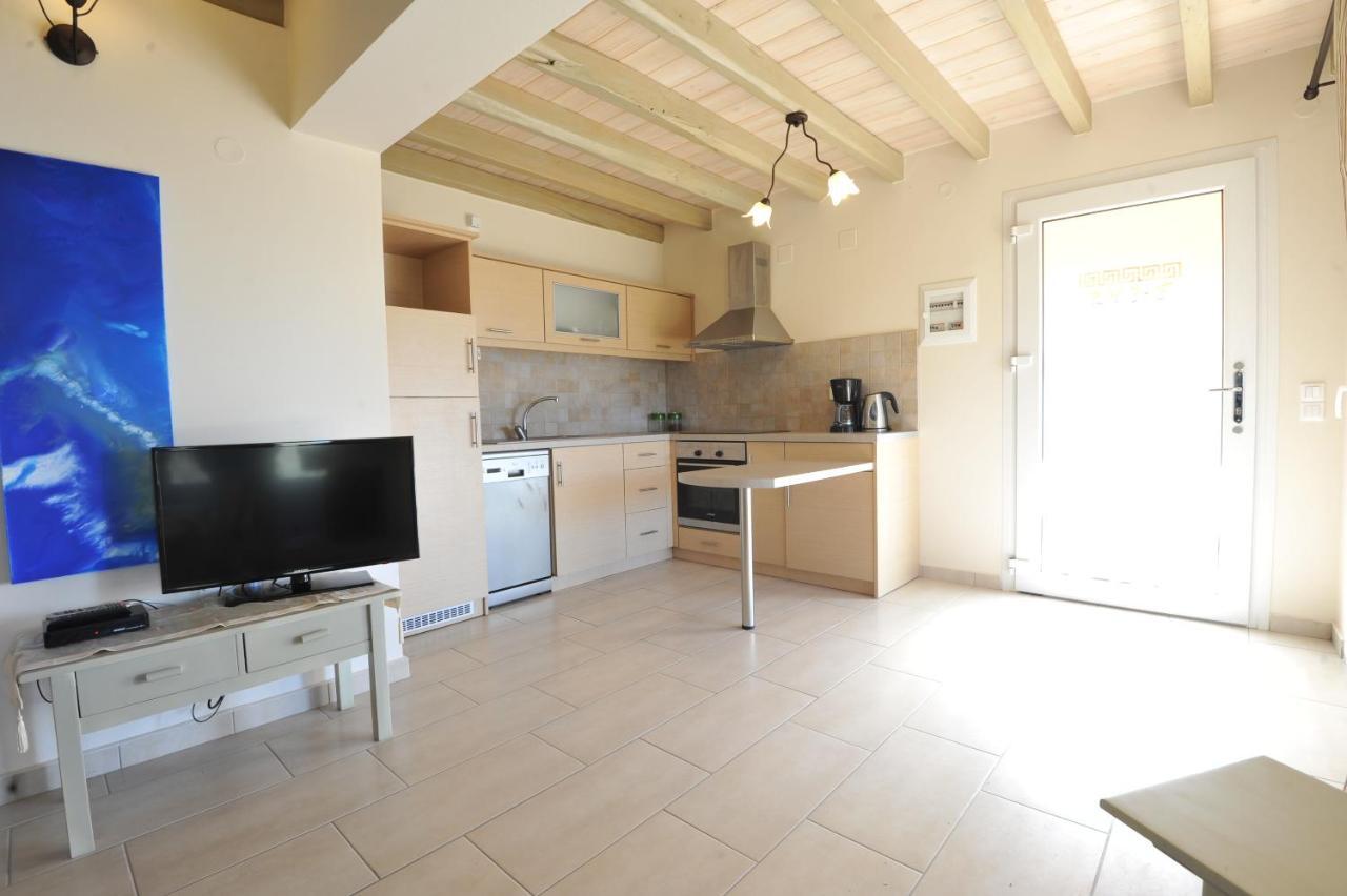 Villa Theodora View Apartments Zeys Agios Georgios Pagon Exterior foto